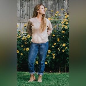 Vintage beige knit sweater, size M Fits S